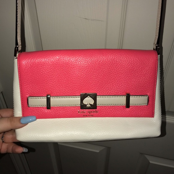 Kate Spade purse - Picture 2 of 6